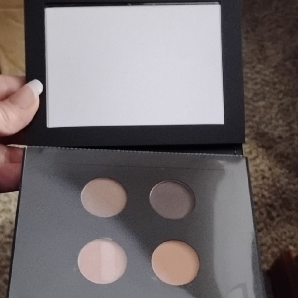 ITTSE Build You Own Palette Magnetic with 4 Shades